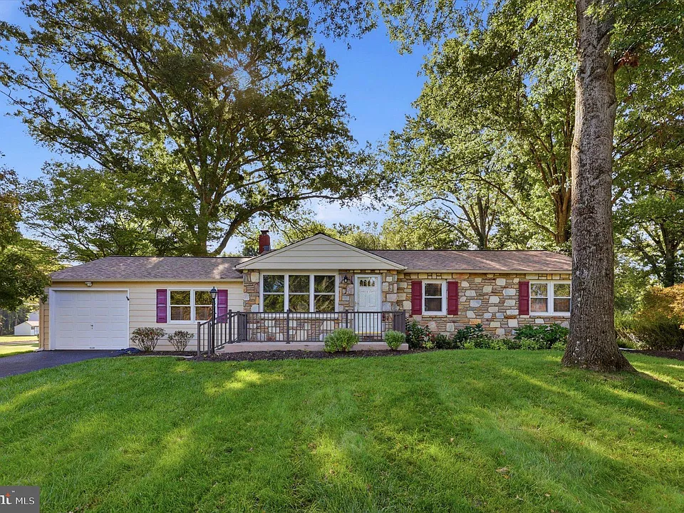 320 Richardson Rd
