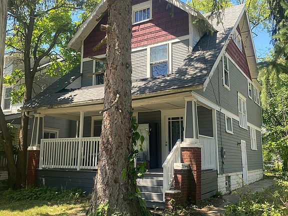3rd image of 937 Lawton St