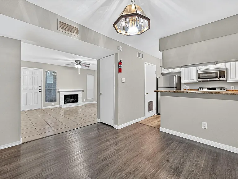 2110 Wilcrest Dr #138 — Photo 10