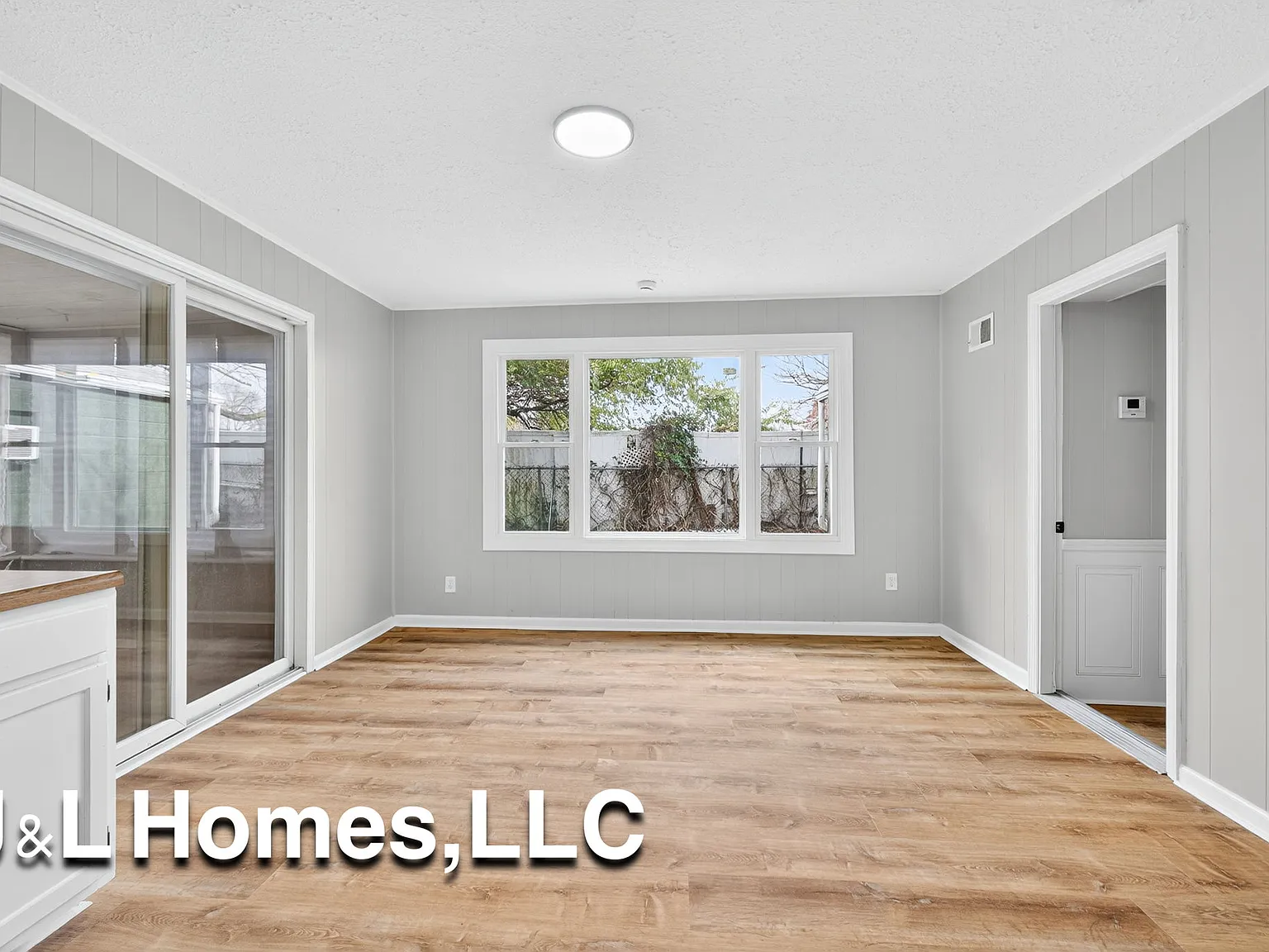 1655 Westfield Drive North - 1 — Photo 3