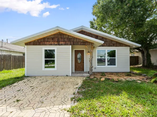 1320 21st Avenue SW, Vero Beach, FL 32962