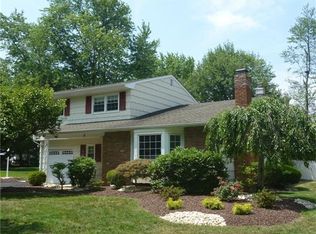 5 Dunston Dr, East Brunswick, NJ 08816