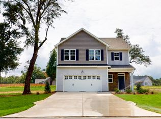 22 Darel St, Rocky Point, NC 28457