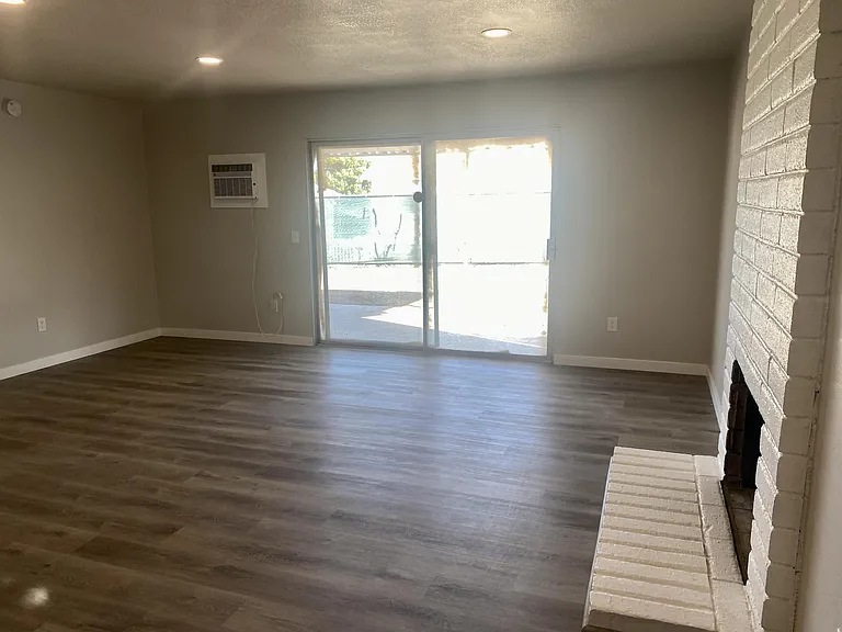 8821 Greenbrook Way — Photo 6