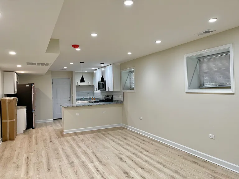4845 N Kostner Ave #B — Photo 14
