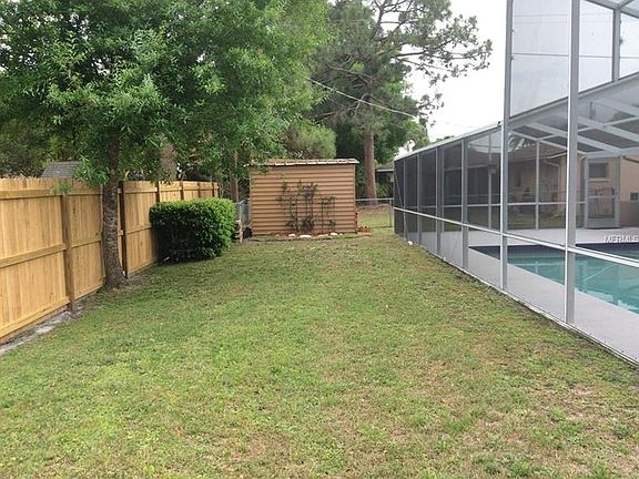 5th image of 2053 Utica Dr