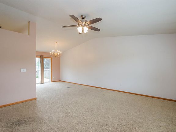 5th image of 1917 Lakeside Dr