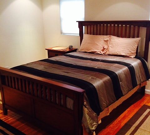 Master Bedroom - Queen Bed