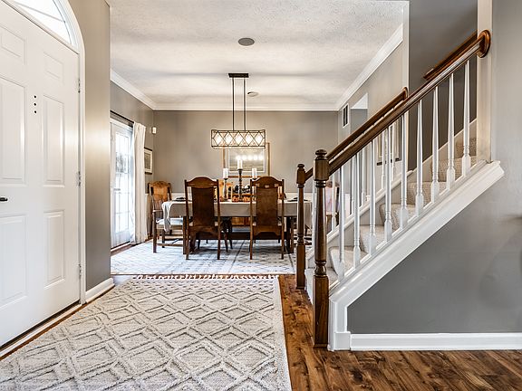 5th image of 1019 Roanoke Dr