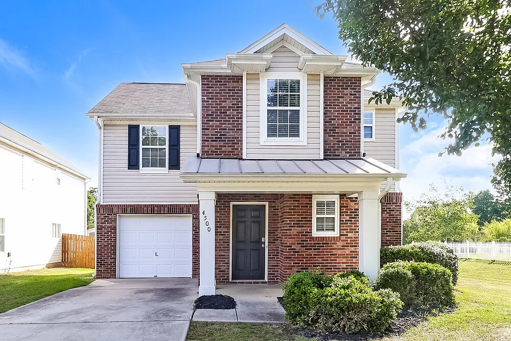3 bed, 2.5 bath, 2082 sqft, $1,910 — Photo 1