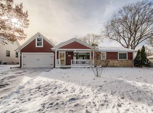 4295 Amber Dr, Eagan, MN 55122