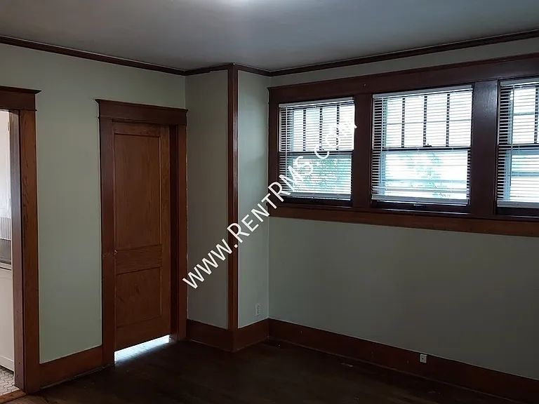 1272 SW Western Ave #2 — Photo 7