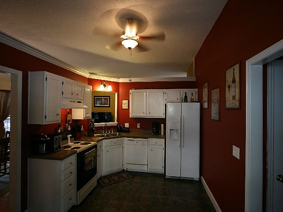 4th image of 1128 Cambridge Oaks Dr
