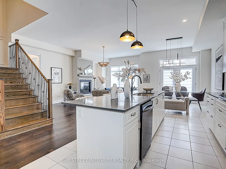 38 Settlers Rd E — Photo 6