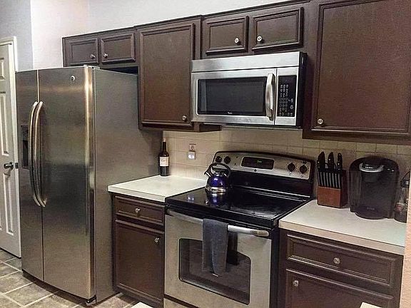 4th image of 1108 Lambrusco Dr