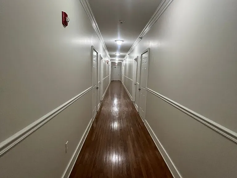 703 N Walnut St — Photo 16