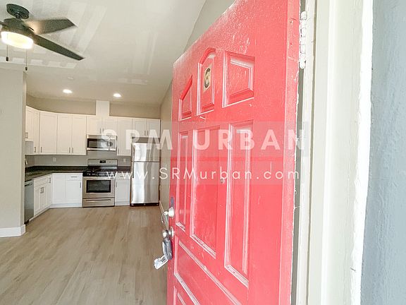 5th image of 438 W Date St APT 6