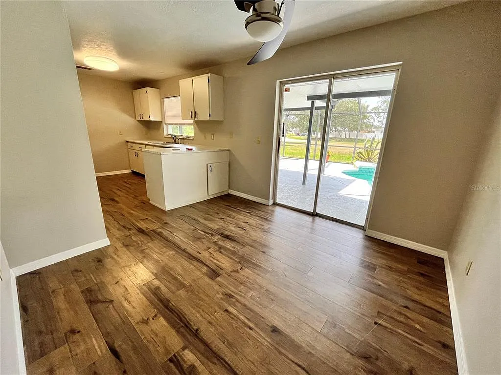 3 bed, 2.0 bath, 1337 sqft, $2,150 — Photo 3