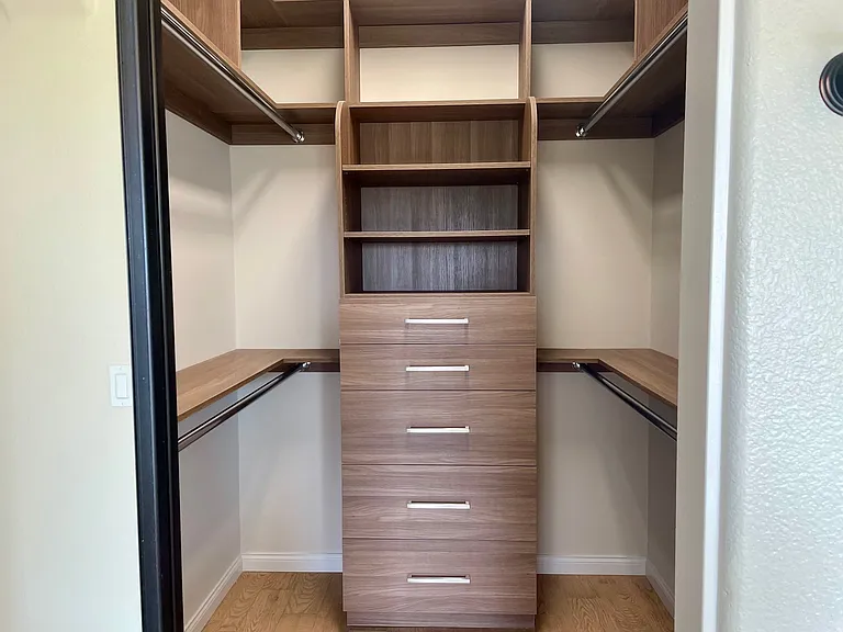 Custom closet