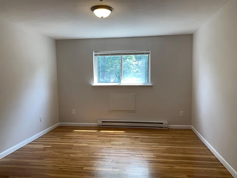 Reed Street Apartments — Photo 8