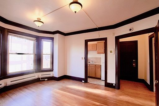 1st image of 419 Queen Anne Ave N APT 201