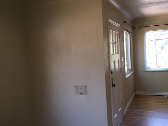 5th image of 4245 N Clay St