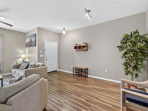 5th image of 2052 GREENWOOD VALLEY DRIVE