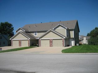 3838 SW Harbor Dr, Lees Summit, MO 64082