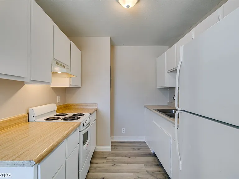 5806 Dodd St #D — Photo 17