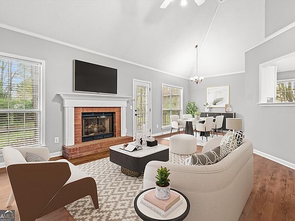 3rd image of 111 Greenpointe Way