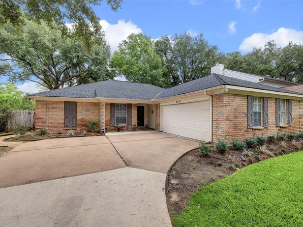 8318 Hot Springs Dr, Houston, TX 77095