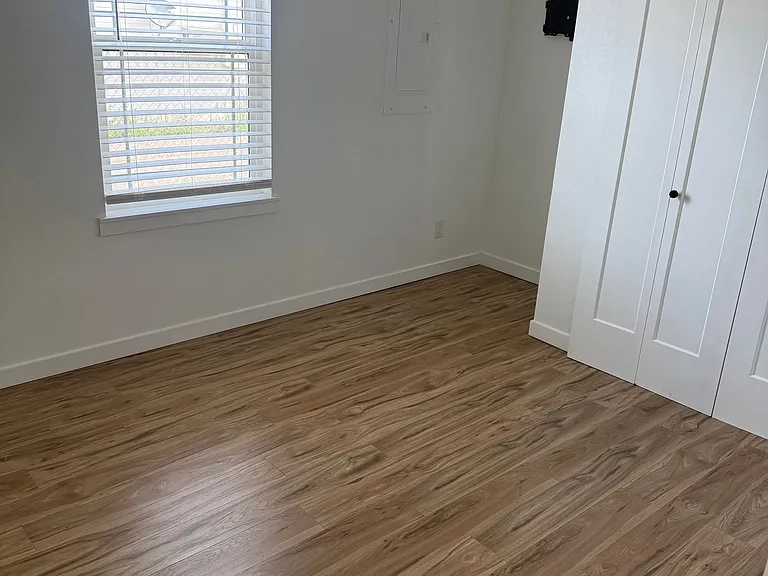 1070 S McKinley Rd — Photo 6