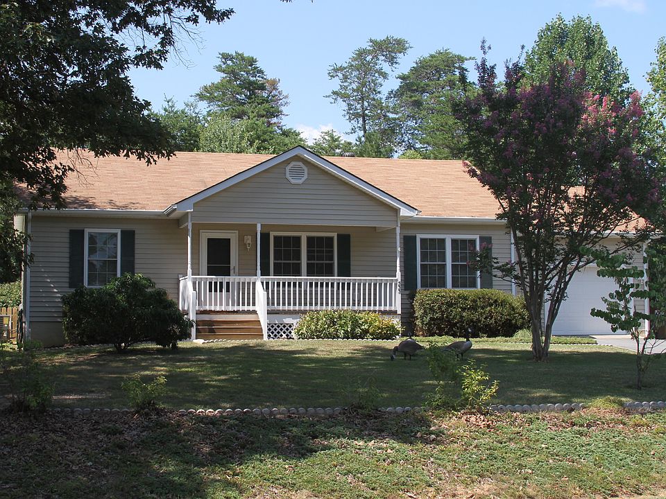 1st image of 533 Jefferson Dr