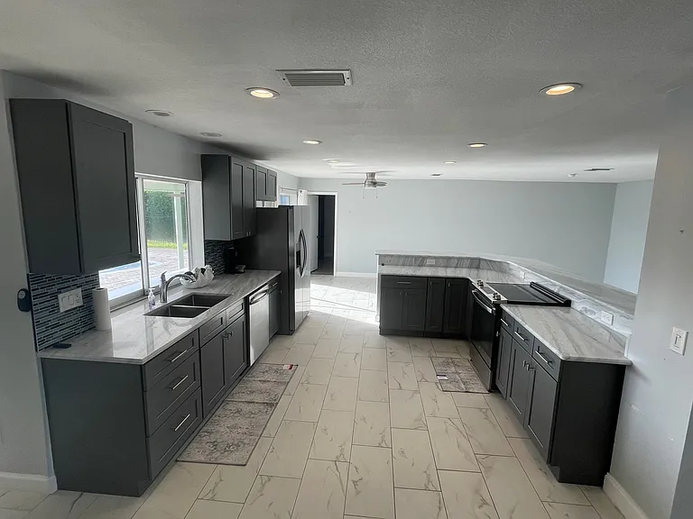 Kitchen with Island