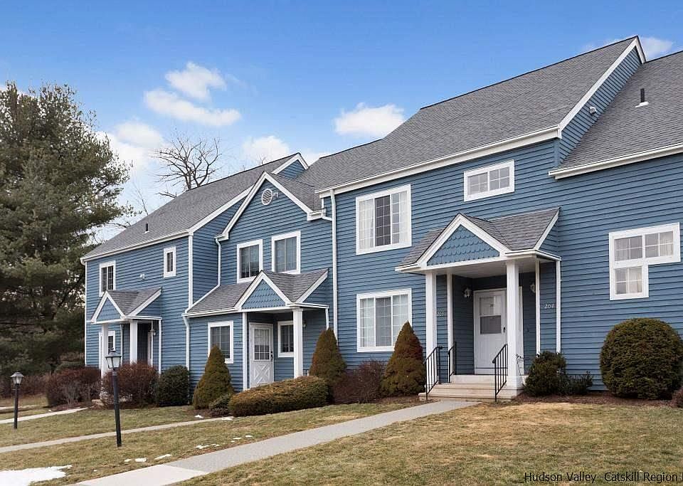 1st image of 204 Sheffield Ct #204