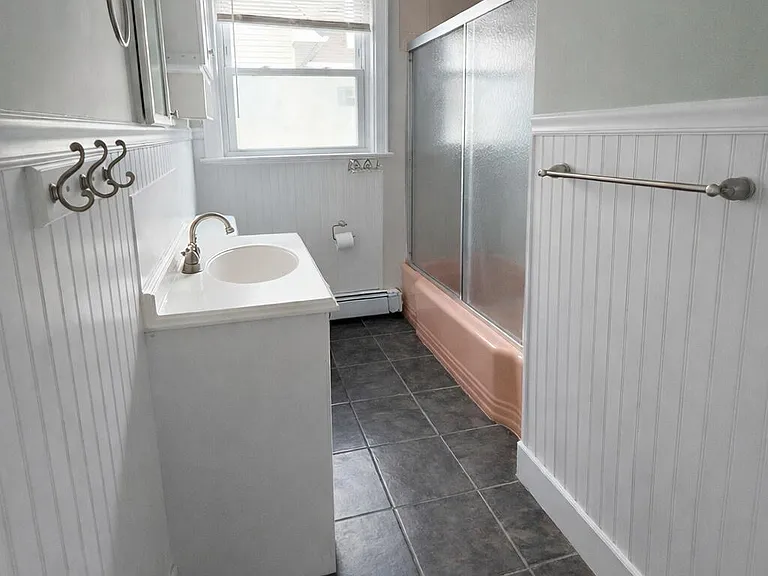 42 Cottage Pl #2 — Photo 5
