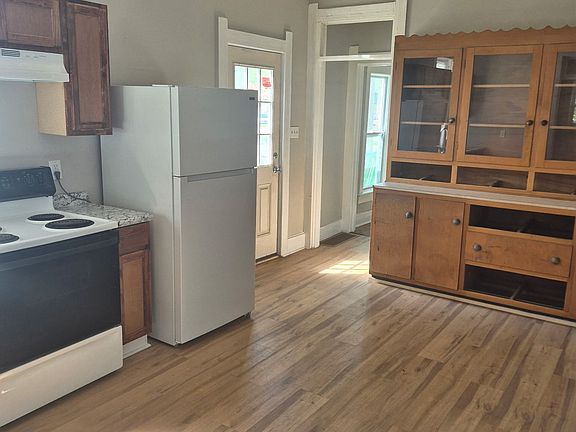 4th image of 611 Nichol Ave #11571314