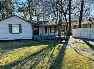 909 Woodcrest Dr, Houston, TX 77018