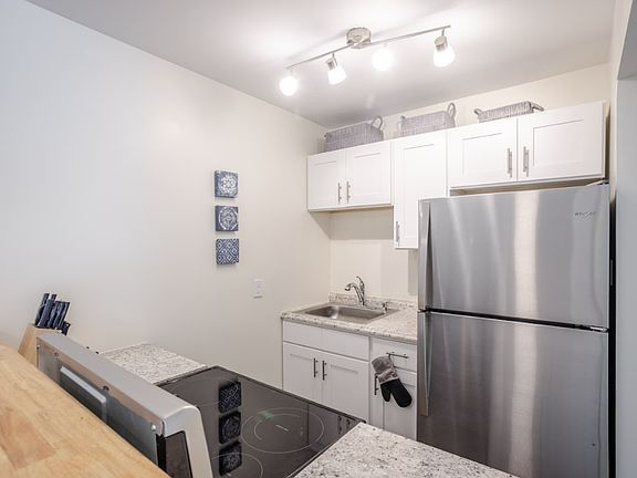 4th image of 3619 Clarion Ave APT 14