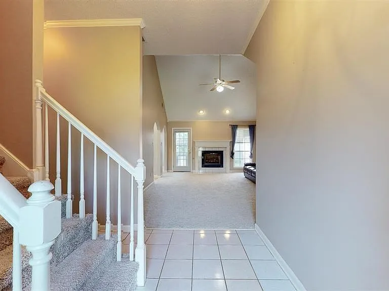 195 Cross Point Dr — Photo 2