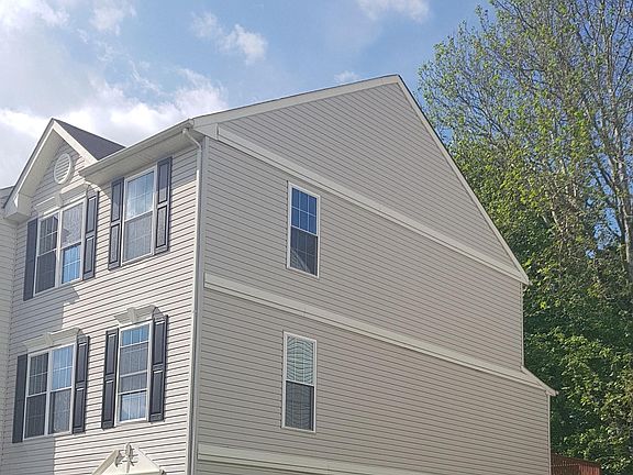 4th image of 361 Norman Dr