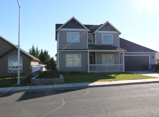 893 Ridgeview Dr, Eagle Pt, OR 97524