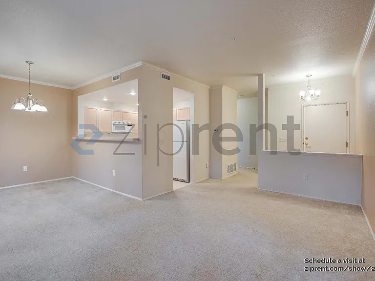 25235 SE Klahanie Blvd #C201 — Photo 8