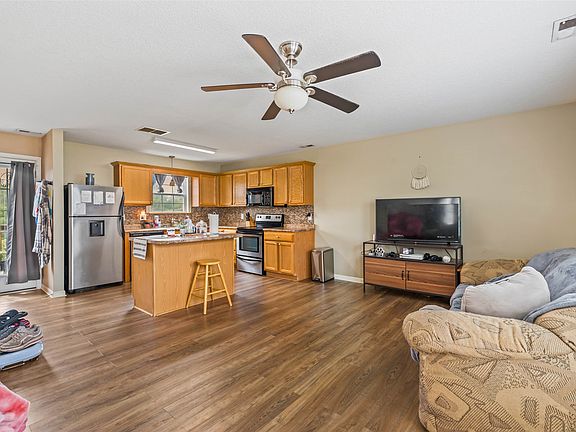 4th image of 1715 SW 32nd Ln