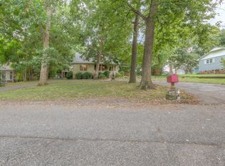 1110 Red Bud Dr, Grove, OK 74344