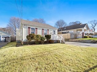 60 Harding Ave, Johnston, RI 02919