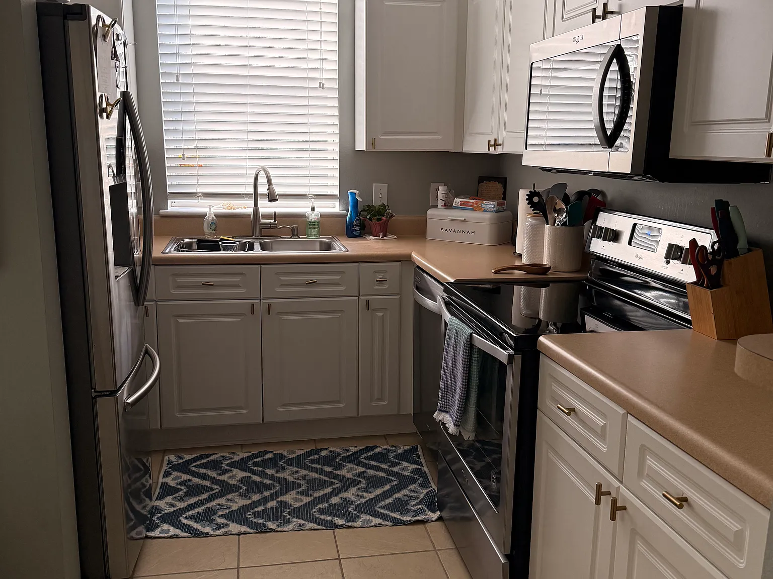 2 bed, 1098 sqft, $2,200 — Photo 3