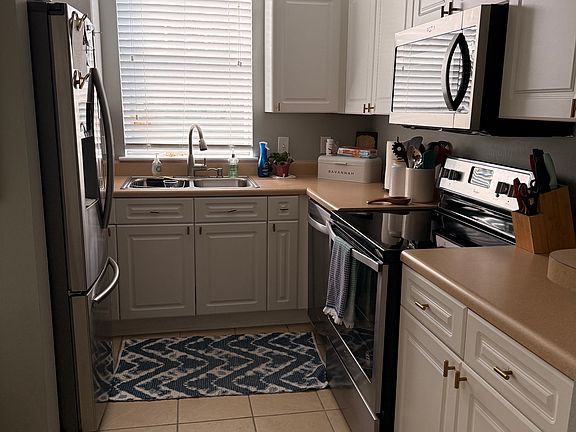3rd image of 1925 Whitemarsh Way