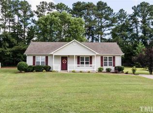 112 Stockbridge Dr, Selma, NC 27576