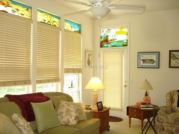 Sunroom, Door to Yard